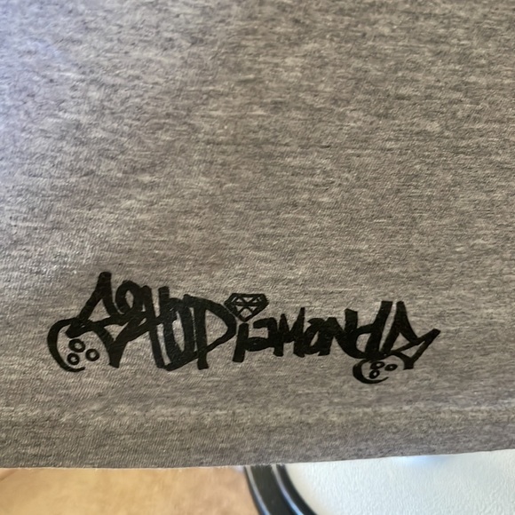 Soho diamonds stay icy gray T-shirt - Picture 3 of 5